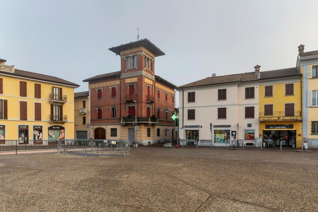 Al Castello Apartment Galliate Exterior photo